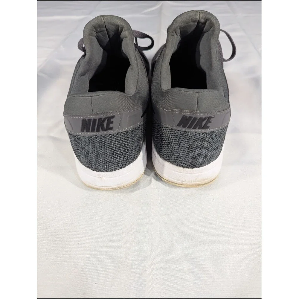 Nike lightweight gray